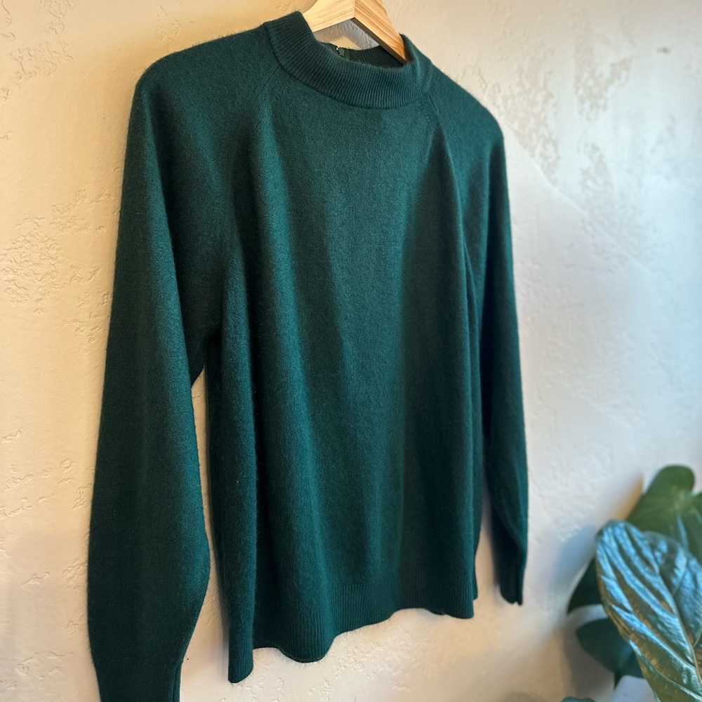 Designers Originals vintage green sweater M